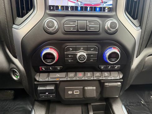 Used 2021 GMC Sierra 2500 SLT w/ SLT Premium Package image 30