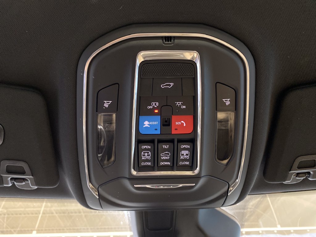 Used 2024 Jeep Grand Cherokee Limited AWD/4WD image 23