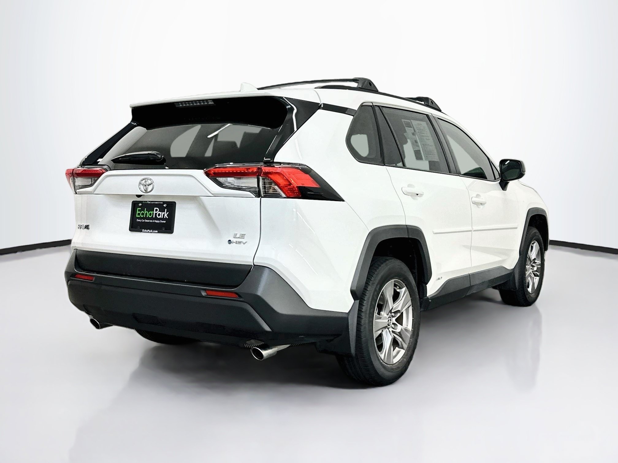Used 2025 Toyota RAV4 LE AWD/4WD image 9