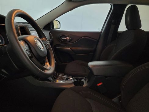 Used 2020 Jeep Cherokee Latitude FWD image 17