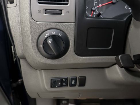 Used 2018 Nissan NV 3500 SV w/ Navigation Package image 23