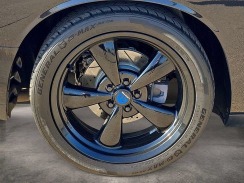 Used 2010 Dodge Challenger R/T w/ Mopar 10 Pkg RWD image 7