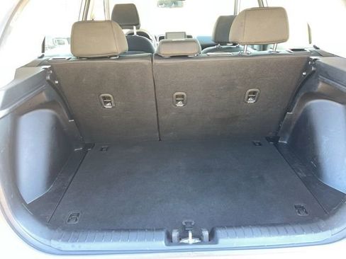 Used 2021 Hyundai Venue SE FWD image 33