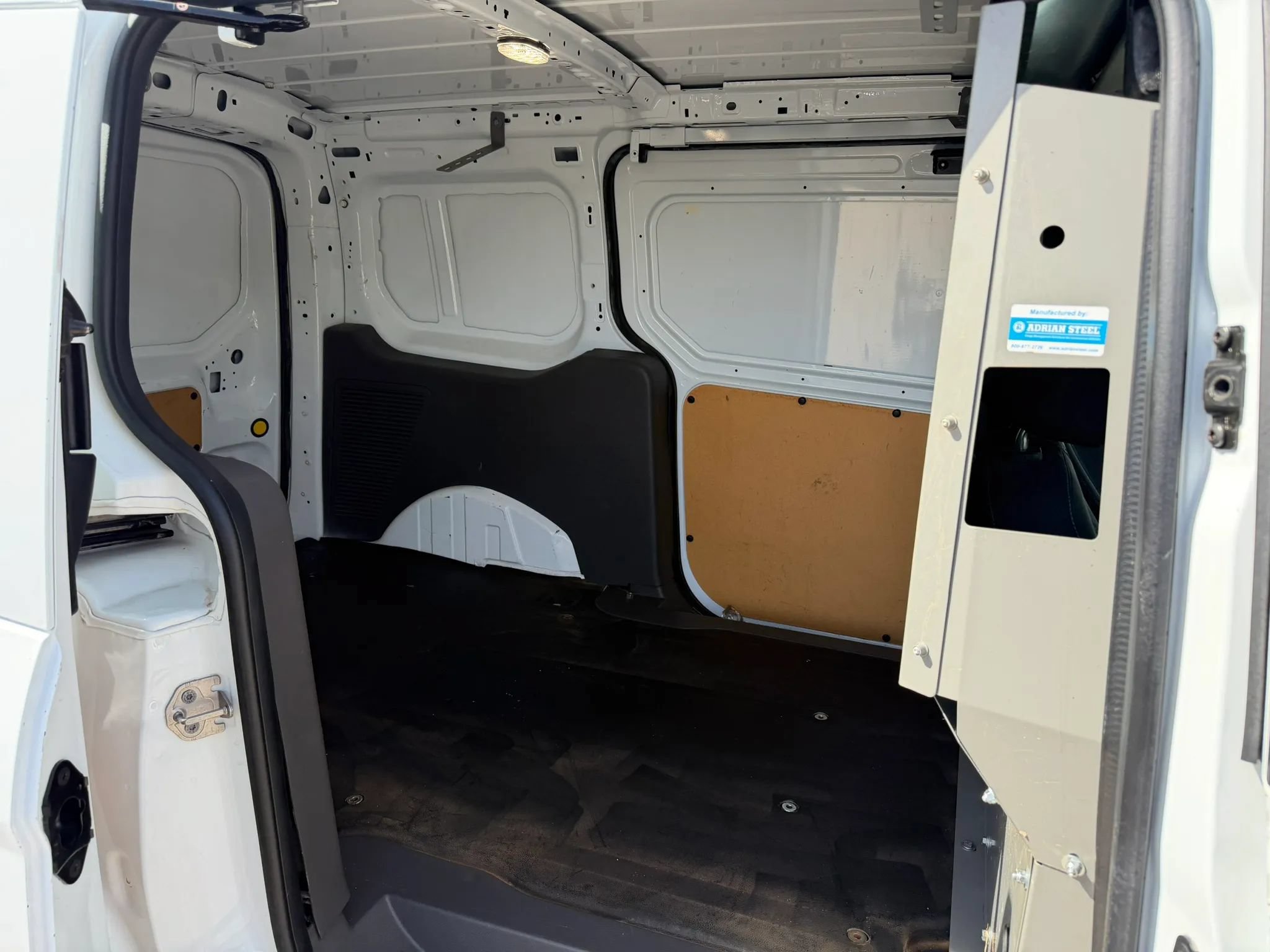 Used 2020 Ford Transit Connect XLT FWD image 25