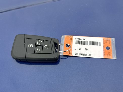 Used 2023 Volkswagen Taos SE image 35