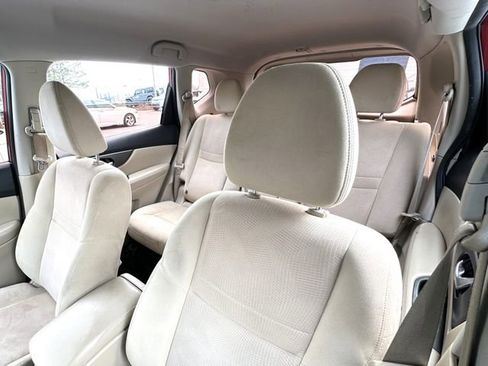 Used 2016 Nissan Rogue S image 11