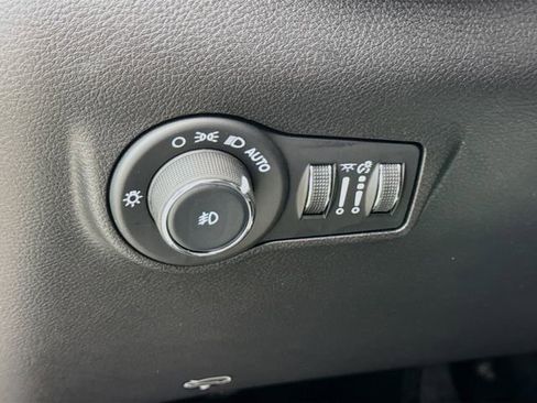 Used 2024 Jeep Compass Trailhawk image 10