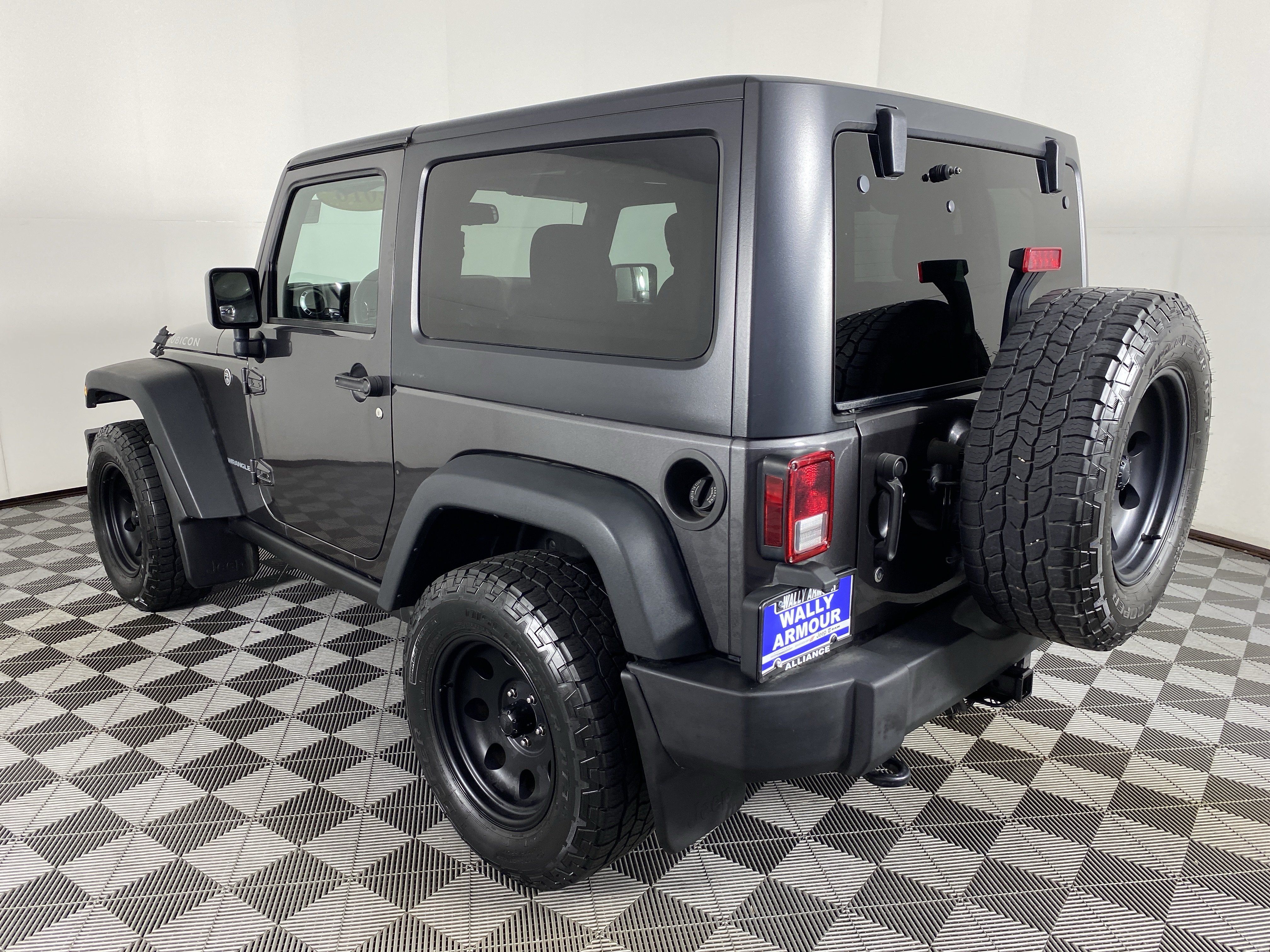 Used 2016 Jeep Wrangler Rubicon w/ Dual Top Group AWD/4WD image 7