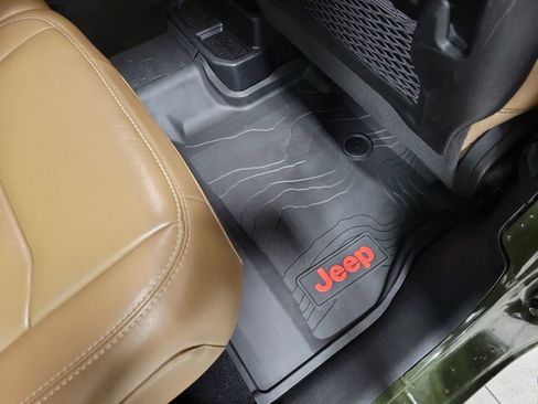 Used 2021 Jeep Wrangler Unlimited Rubicon image 19