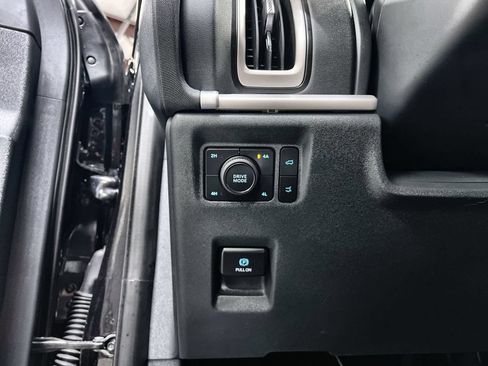 Used 2025 Ford Expedition Active AWD/4WD image 14