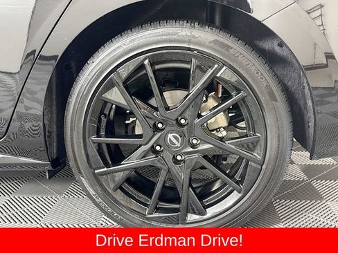 Used 2025 Nissan Sentra SR w/ Midnight Edition FWD image 4