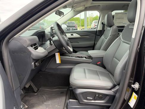 New 2026 Ford Explorer Active w/ Active Comfort Package AWD/4WD image 17