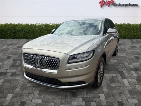 Used 2023 Lincoln Nautilus FWD image 5