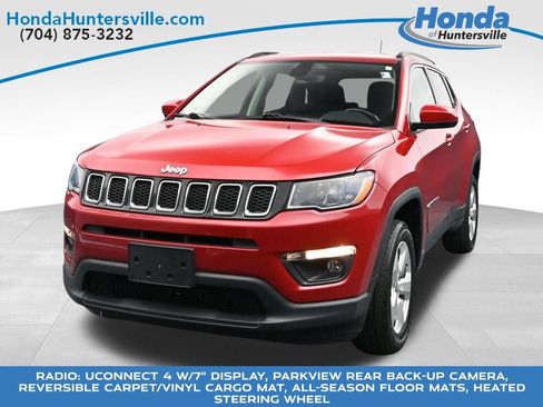 Used 2020 Jeep Compass Latitude w/ Cold Weather Group AWD/4WD image 3