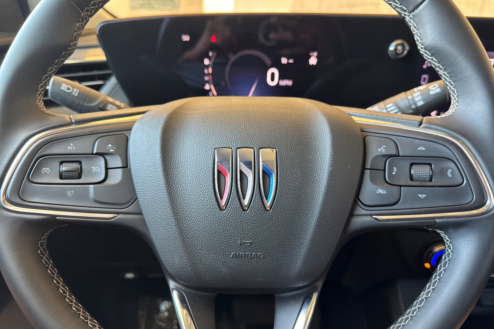 Used 2025 Buick Encore GX Preferred FWD image 24