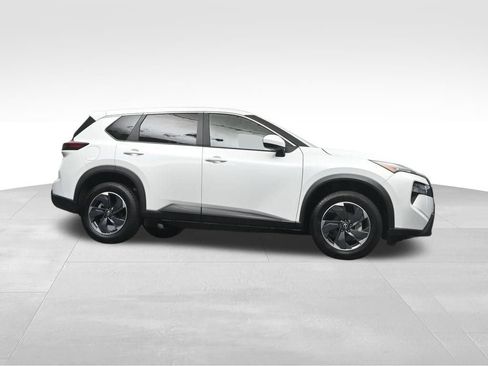Used 2024 Nissan Rogue SV FWD image 29