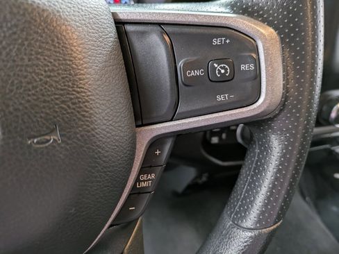 Used 2024 RAM 2500 Tradesman w/ Chrome Appearance Group image 17