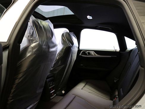 Used 2026 BMW 430i xDrive w/ M Sport Package image 24