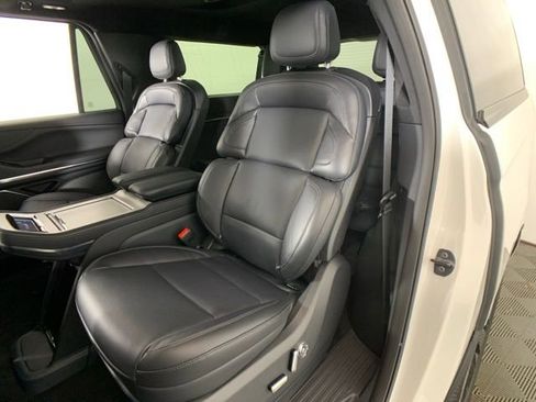New 2025 Lincoln Navigator L Reserve w/ Jet Appearance Package image 22