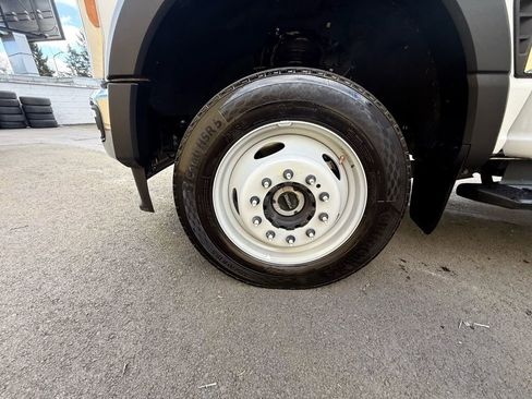 Used 2024 Ford F450 XL w/ XL Chrome Package image 8