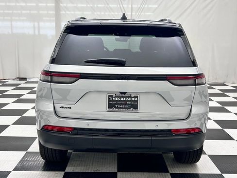 New 2025 Jeep Grand Cherokee Limited image 6