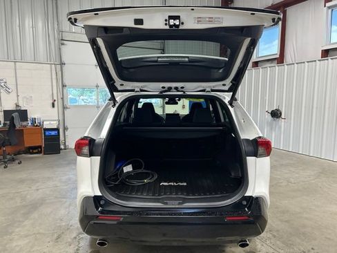 Used 2023 Toyota RAV4 SE w/ Weather & Moonroof Package AWD/4WD image 19