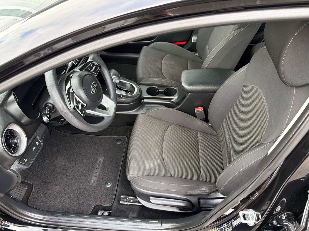 Used 2020 Kia Forte LXS FWD image 8