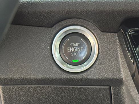 Used 2024 Chevrolet Traverse Z71 w/ Enhanced Driving Package image 21