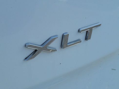 Certified 2021 Ford Transit Connect XLT FWD image 14