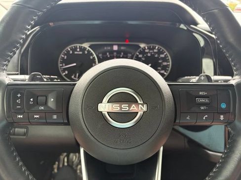Used 2022 Nissan Pathfinder SL AWD/4WD image 22