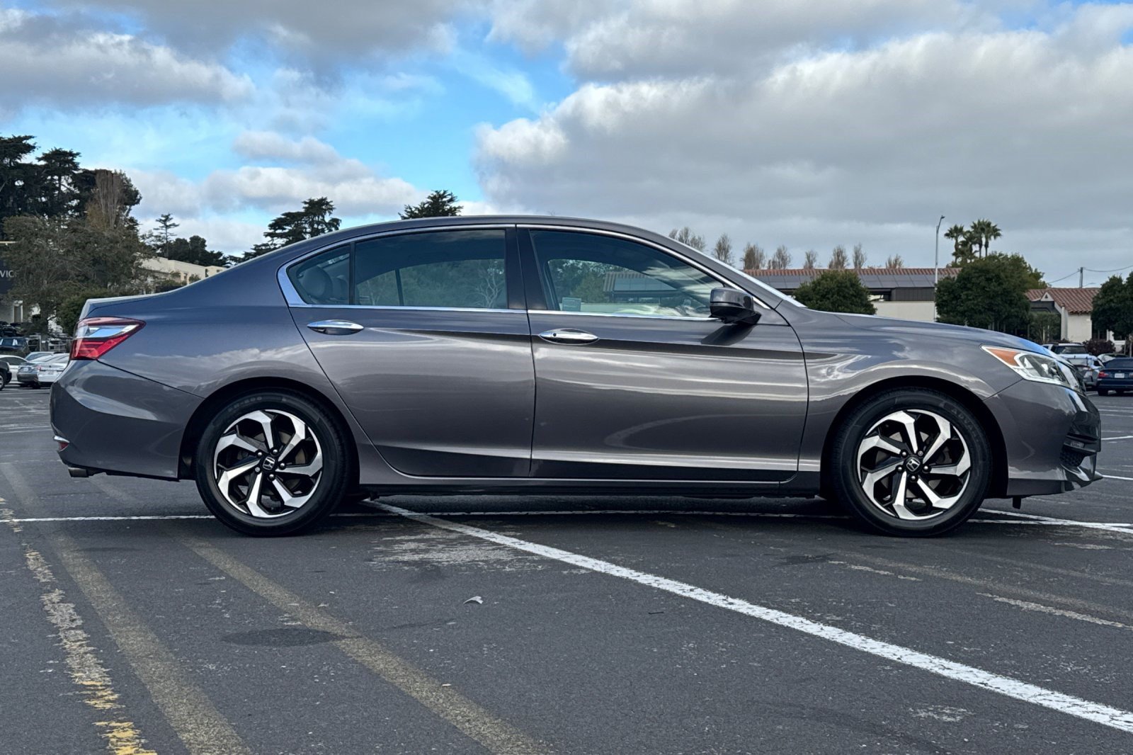 Used 2016 Honda Accord EX-L image 7