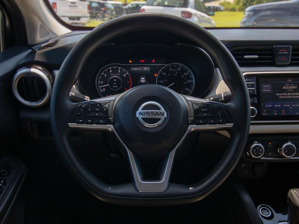 Used 2022 Nissan Versa SV FWD image 23