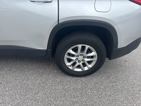 Used 2020 Chevrolet Traverse LS image 10