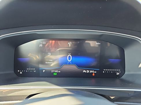 Used 2024 Volkswagen Tiguan SE image 24