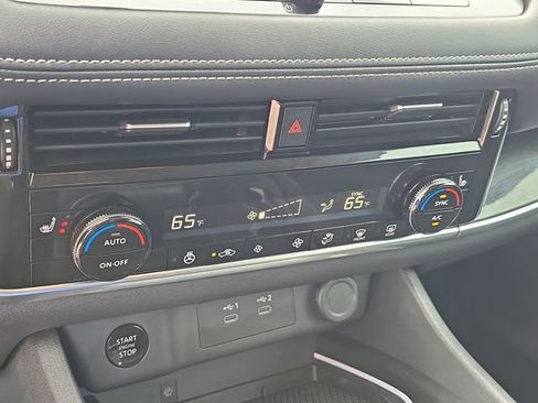 Certified 2024 Nissan Rogue SL image 25