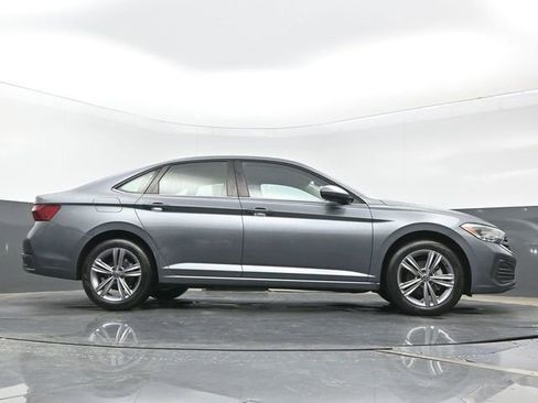 Used 2022 Volkswagen Jetta SE FWD image 26