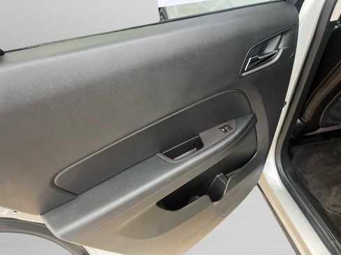 Used 2016 Chevrolet Equinox LTZ w/ Enhanced Convenience Package image 34