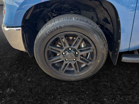 Used 2019 Toyota Tundra SR5 w/ SR5 Upgrade Package RWD image 9