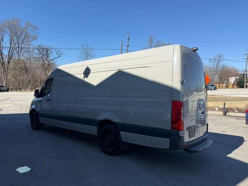 Used 2023 Mercedes-Benz Sprinter 2500 image 6