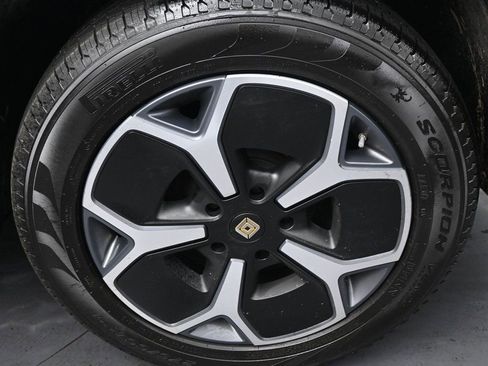 Used 2022 Rivian R1T Adventure image 39