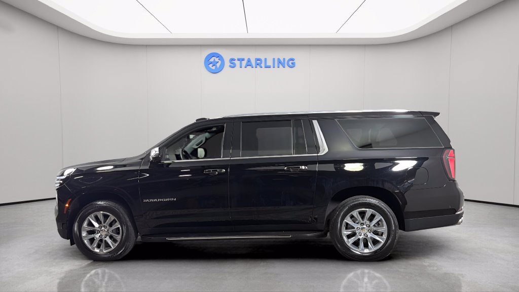 Used 2025 Chevrolet Suburban Premier RWD image 3