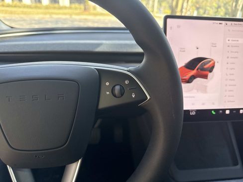 Used 2025 Tesla Model 3 Long Range image 29