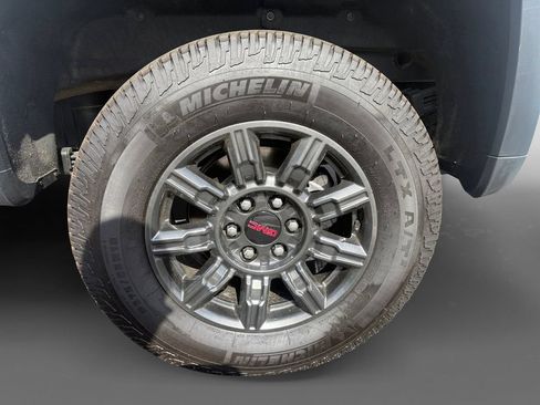 Used 2024 GMC Sierra 1500 AT4X AWD/4WD image 8