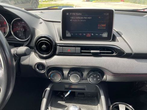 Used 2016 MAZDA MX-5 Miata Club RWD image 16