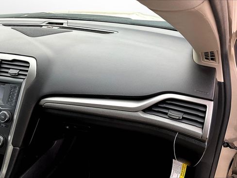 Used 2018 Ford Fusion S image 21