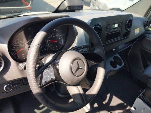 New 2025 Mercedes-Benz Sprinter 3500 image 5