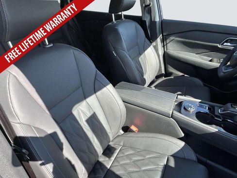 New 2026 Nissan Rogue Platinum w/ Tech Package AWD/4WD image 24