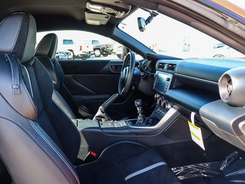 Used 2022 Toyota GR86 Premium image 24