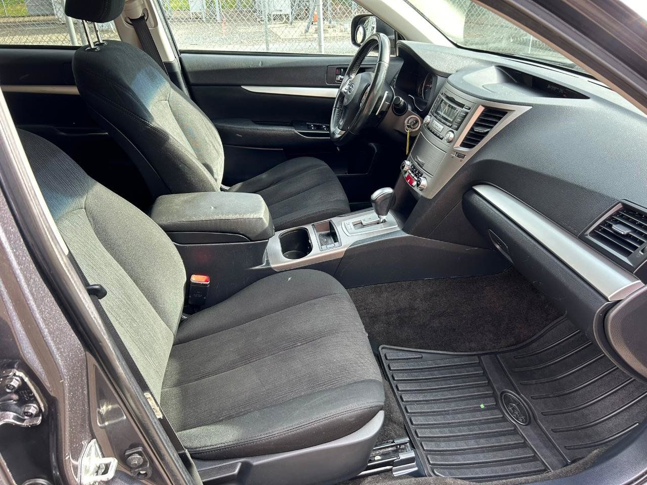 Used 2013 Subaru Outback 2.5i Premium AWD/4WD image 16