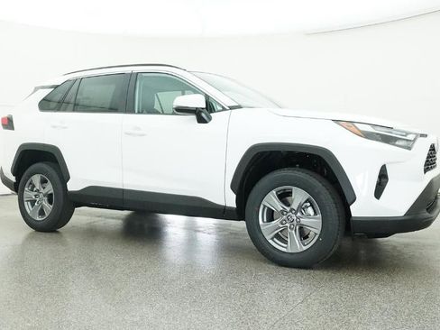 New 2025 Toyota RAV4 XLE w/ Convenience Package image 20